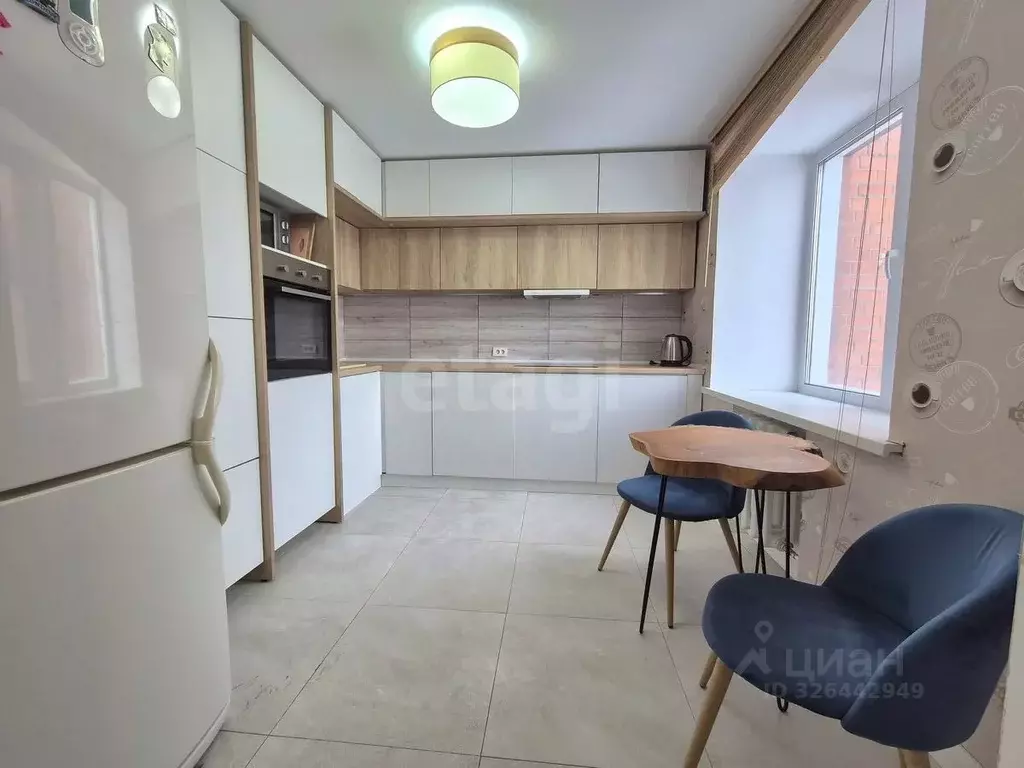 3-к кв. Челябинская область, Челябинск ул. Куйбышева, 84 (81.7 м) - Фото 2