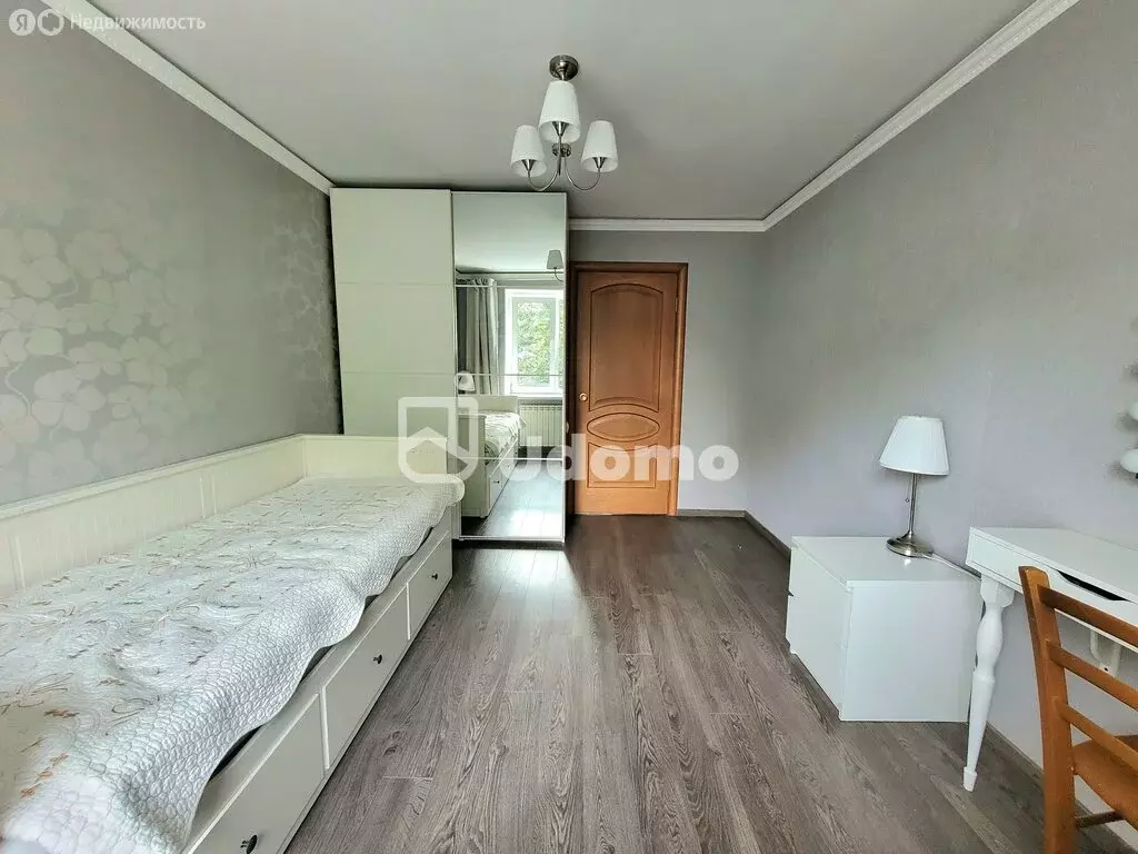 3-комнатная квартира: Уфа, улица Шафиева, 24/1 (60.7 м) - Фото 1