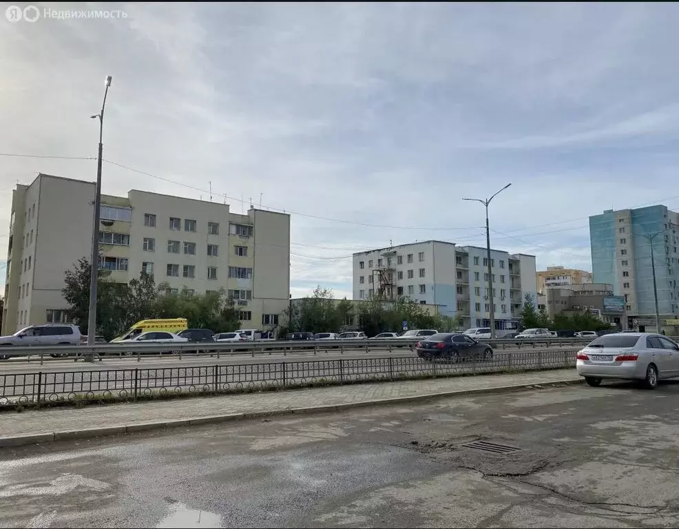 2-комнатная квартира: Якутск, улица Дзержинского, 36 (53.3 м) - Фото 0