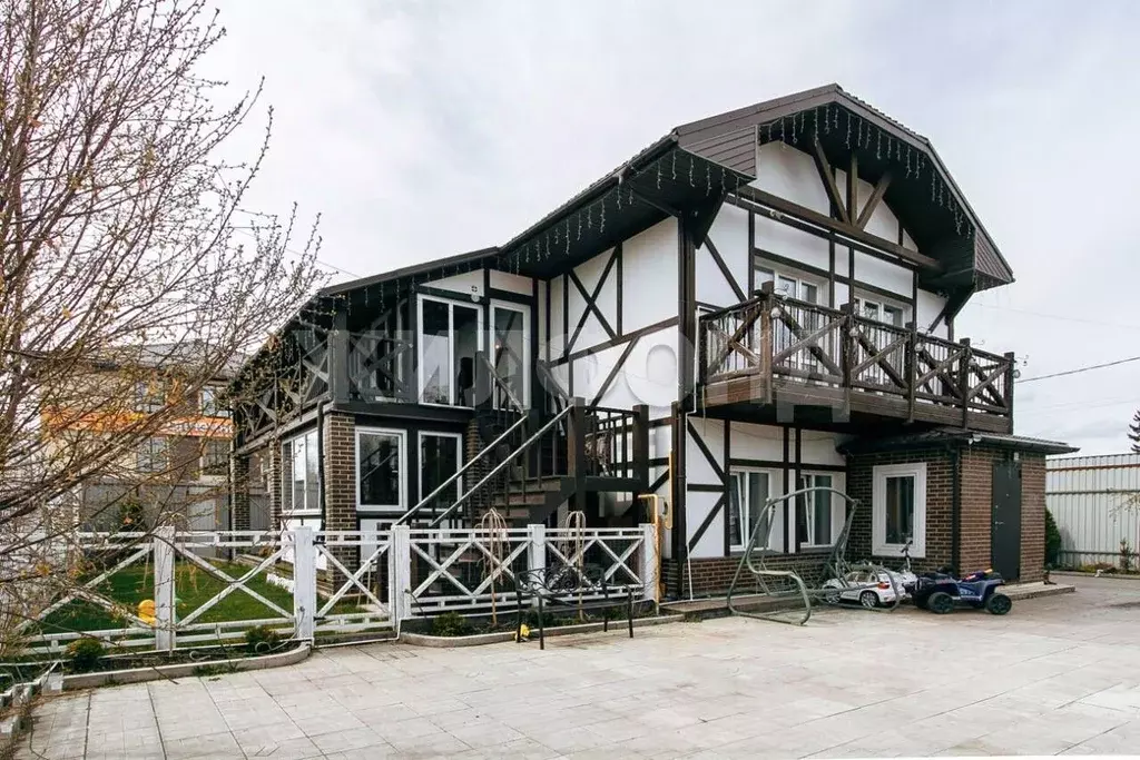 Коттедж в Новосибирская область, Новосибирск Холодильная ул. (228 м) - Фото 0