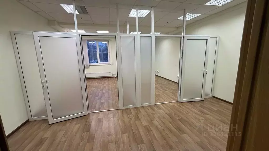 Офис в Свердловская область, Екатеринбург ул. Челюскинцев, 2 (42 м) - Фото 1