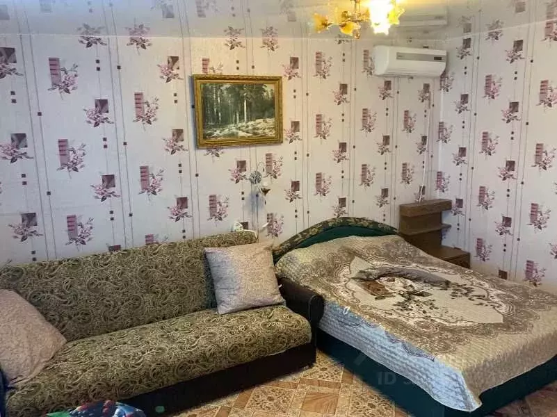 Дом в Крым, Феодосия ул. Чернышевского (50 м) - Фото 1