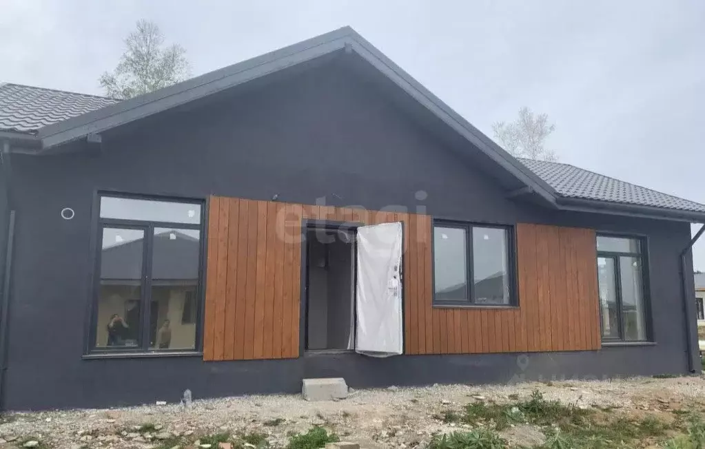 Дом в Иркутская область, Иркутский муниципальный округ, пос. ... - Фото 1