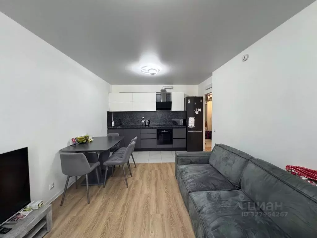 3-к кв. Москва ул. Поляны, 5Ак2 (90.0 м) - Фото 1