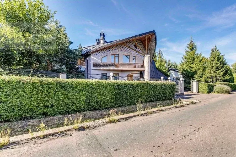 Дом в Московская область, Одинцовский городской округ, с. Немчиновка ... - Фото 1