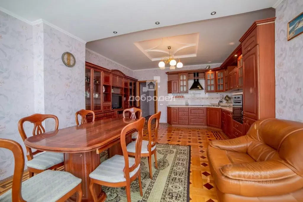 3-к кв. Свердловская область, Екатеринбург ул. Горького, 51 (122.0 м) - Фото 2