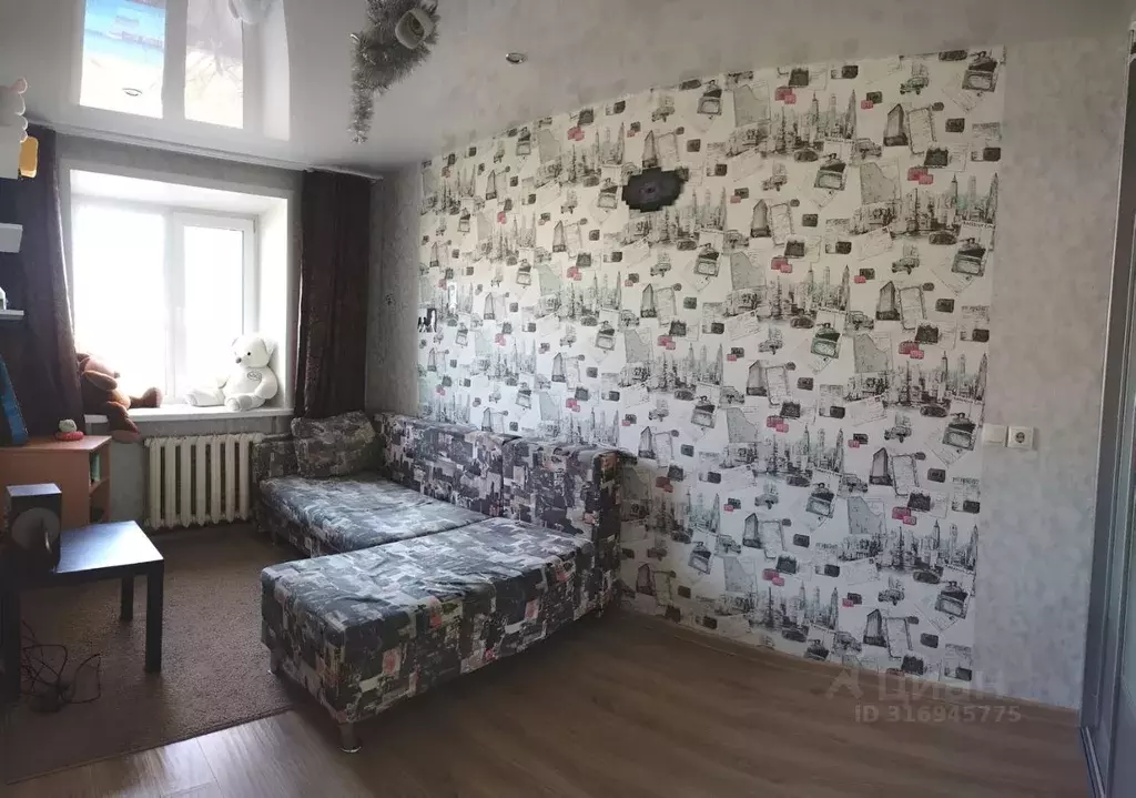 2-к кв. Пермский край, Добрянка Советская ул., 80 (44.0 м) - Фото 0