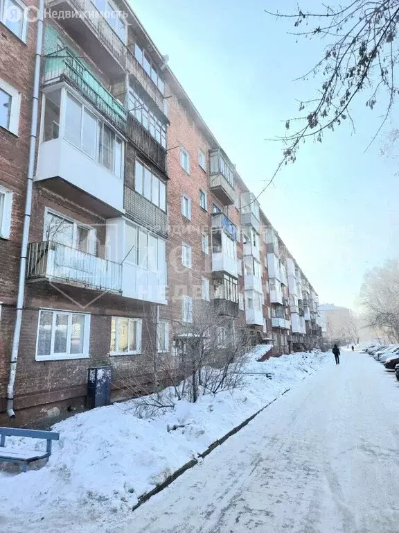 2-комнатная квартира: Кемерово, улица Леонова, 3 (431 м) - Фото 1