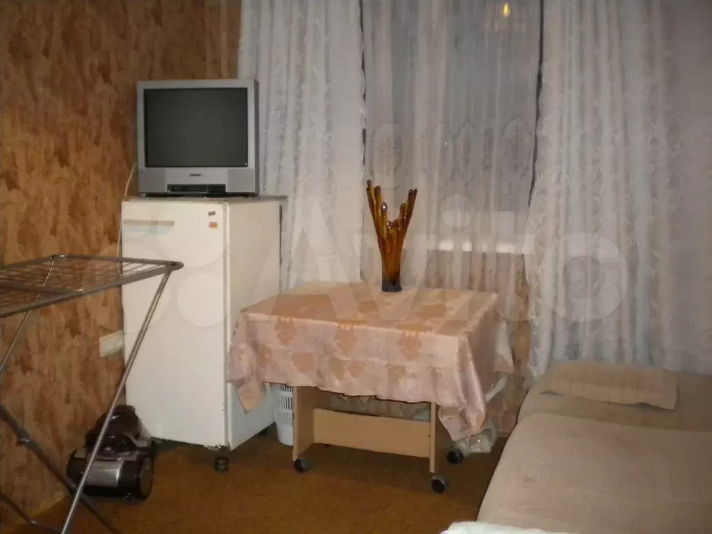 Комната 11 м в 3-к., 4/4 эт. - Фото 0