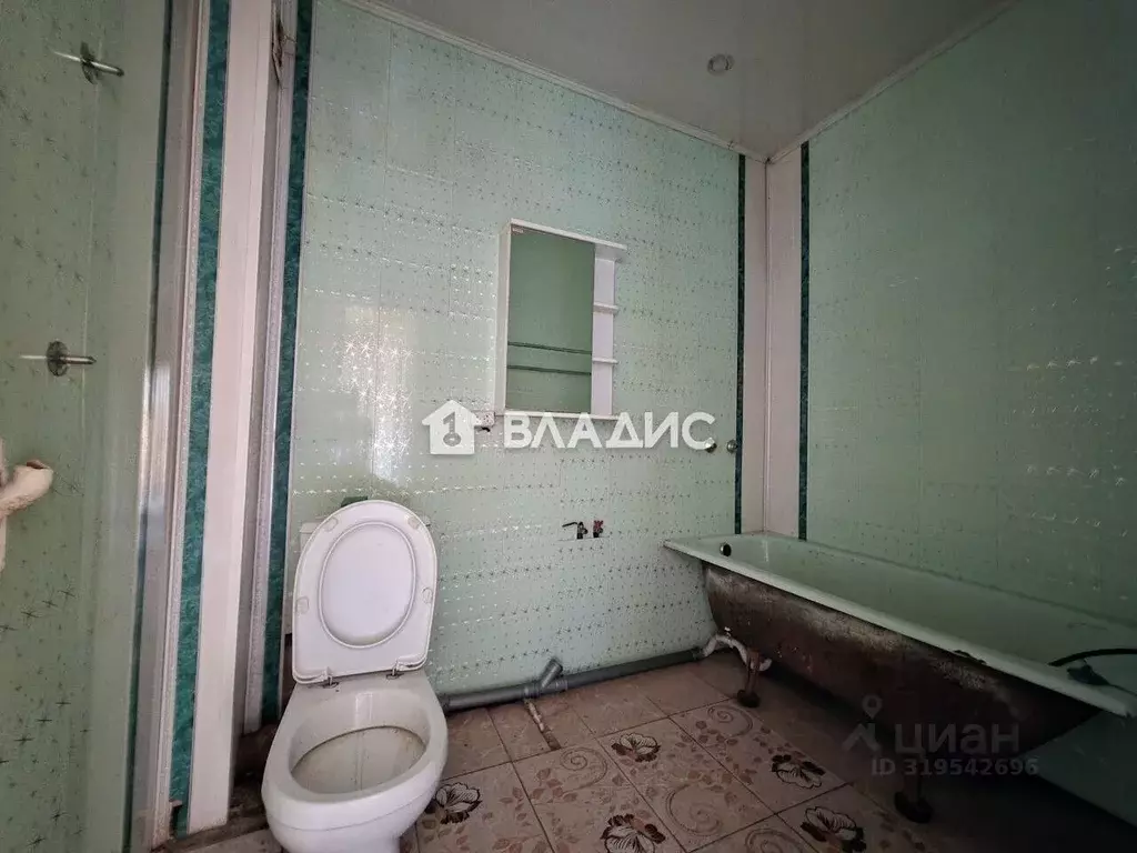 Дом в Бурятия, Улан-Удэ Тепличный мкр, 10-й кв-л, 3 (180 м) - Фото 1
