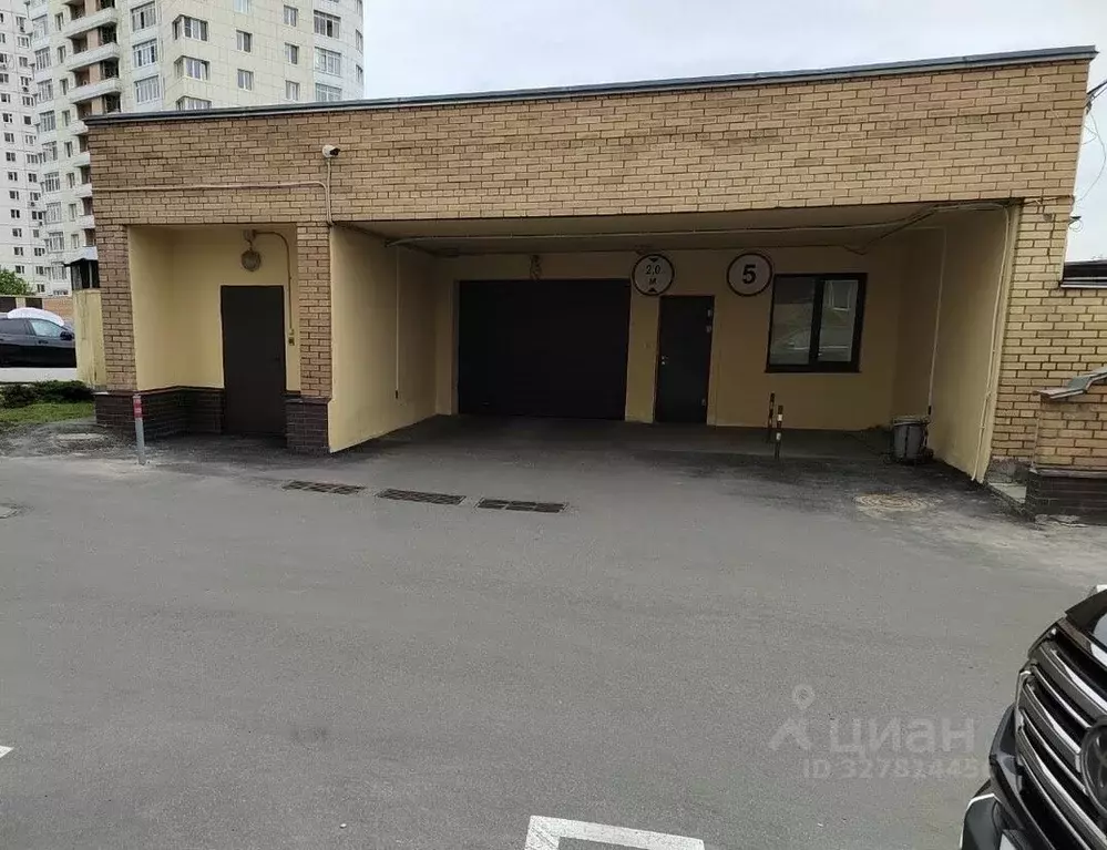 Гараж в Москва ул. Крылатские Холмы, 33к1 (16 м) - Фото 1