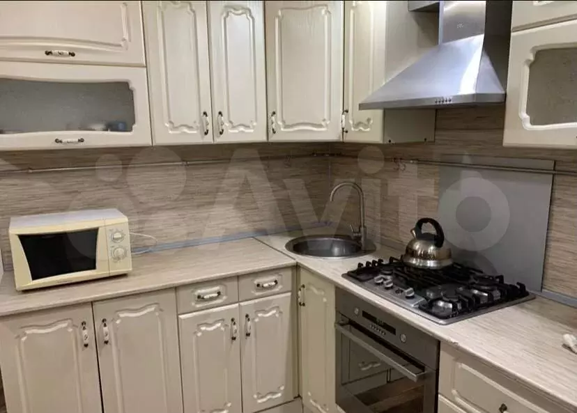 3-к. квартира, 60 м, 1/1 эт. - Фото 0