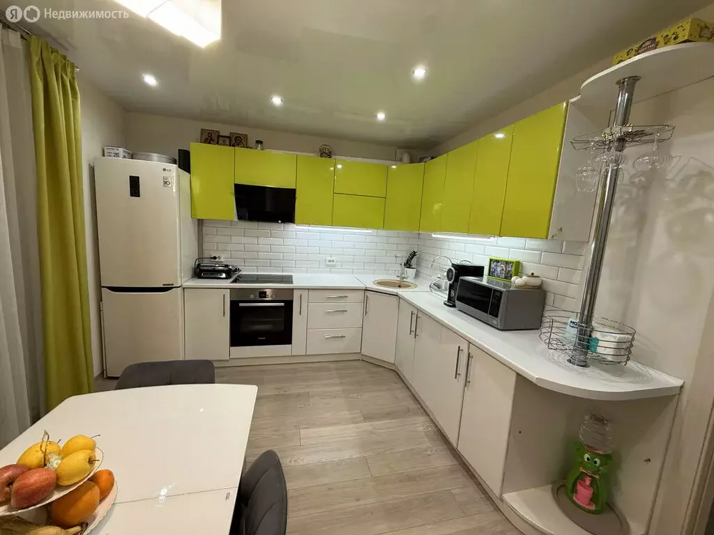 3-комнатная квартира: Киров, улица Мира, 23 (64 м) - Фото 1