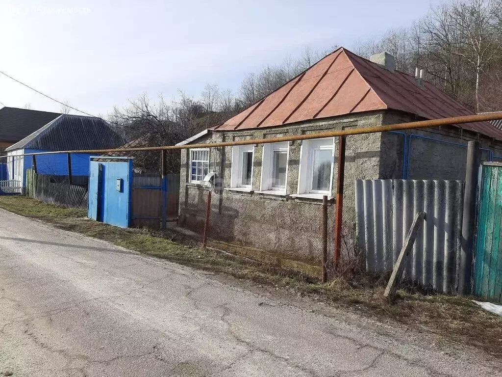 Дом в Белгородская область, Яковлевский муниципальный округ, село ... - Фото 1