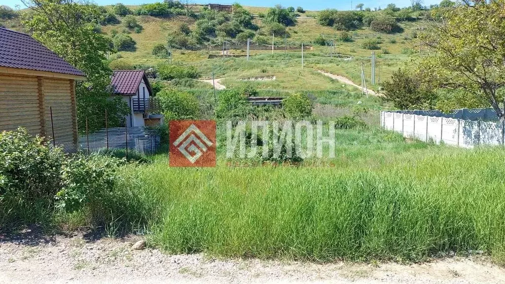 Участок в Севастополь пос. Любимовка,  (5.8 сот.) - Фото 2