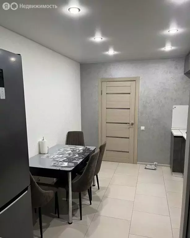 2-комнатная квартира: Энгельс, проспект Строителей, 47/2 (56 м) - Фото 1