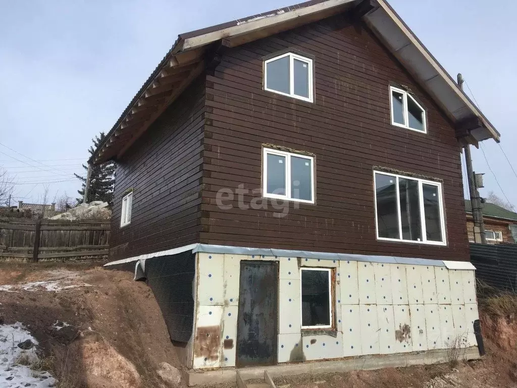 Дом в Красноярский край, Красноярск 4-я Линейная ул. (203 м) - Фото 1