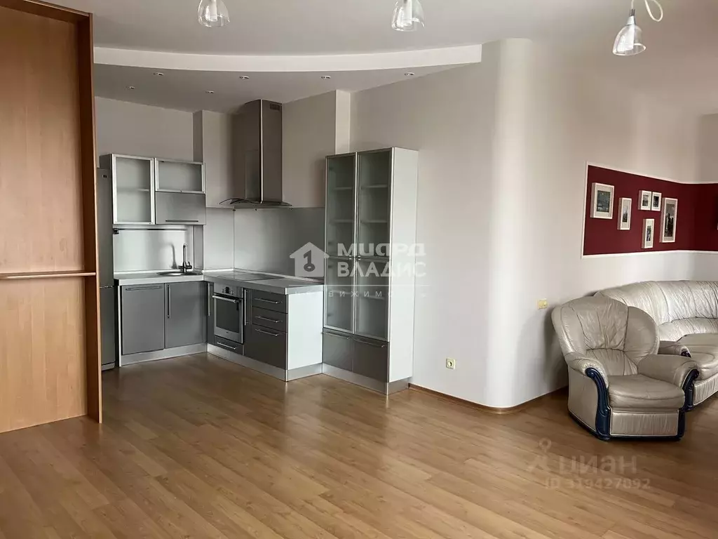 2-к кв. Омская область, Омск ул. Яковлева, 112к1 (80.2 м) - Фото 0