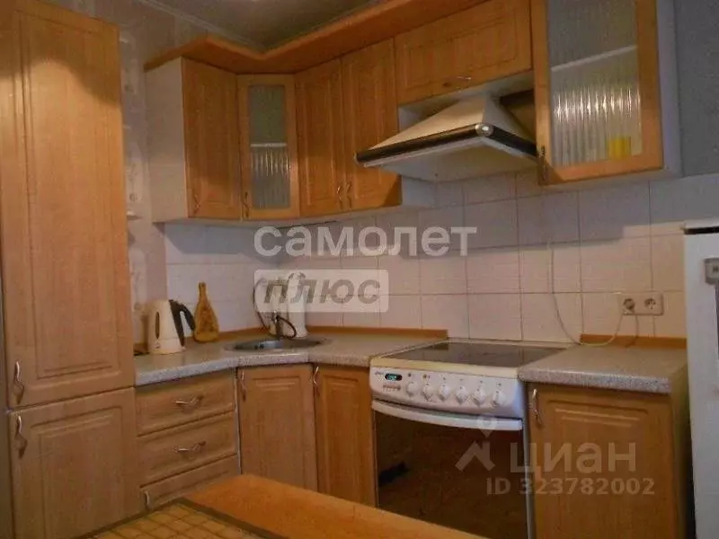 3-к кв. Свердловская область, Екатеринбург ул. Рабочих, 15 (64.0 м) - Фото 1