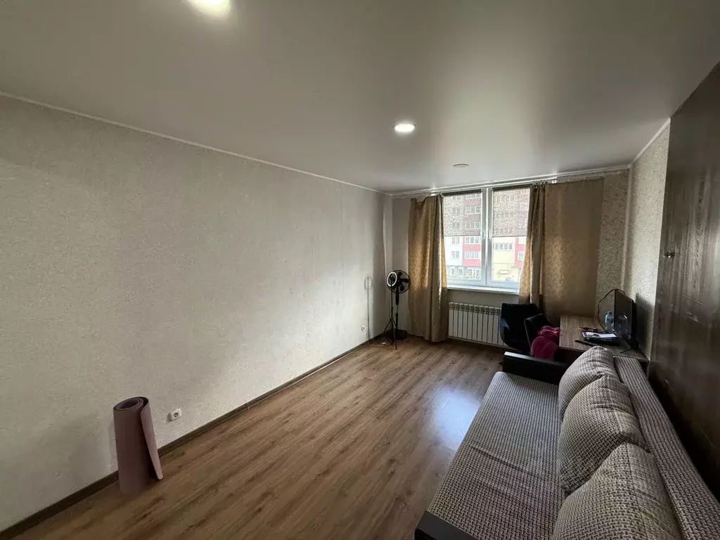 1-к кв. Калининградская область, Калининград ул. Кипарисовая (44.0 м) - Фото 1