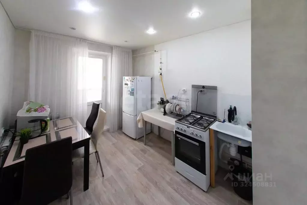 1-к кв. Татарстан, Альметьевск ул. Гафиатуллина, 66 (40.0 м) - Фото 1