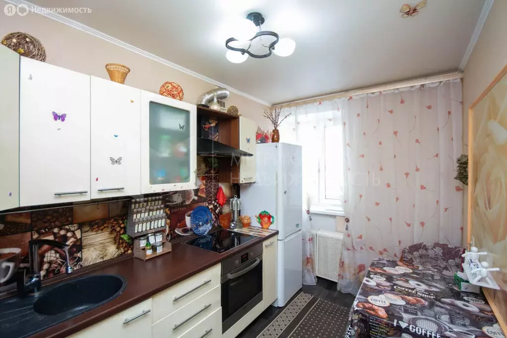 3-комнатная квартира: Тюменский муниципальный округ, рабочий посёлок ... - Фото 2