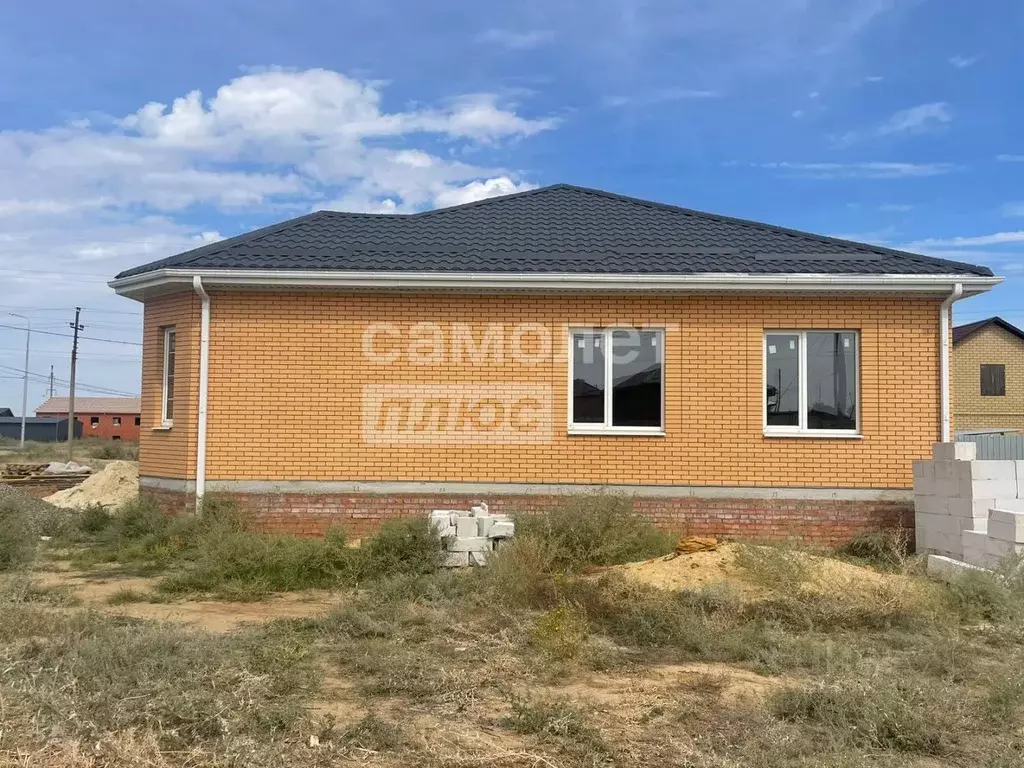 Дом в Калмыкия, Элиста просп. Имени Петра Анацкого, 112 (133 м) - Фото 2