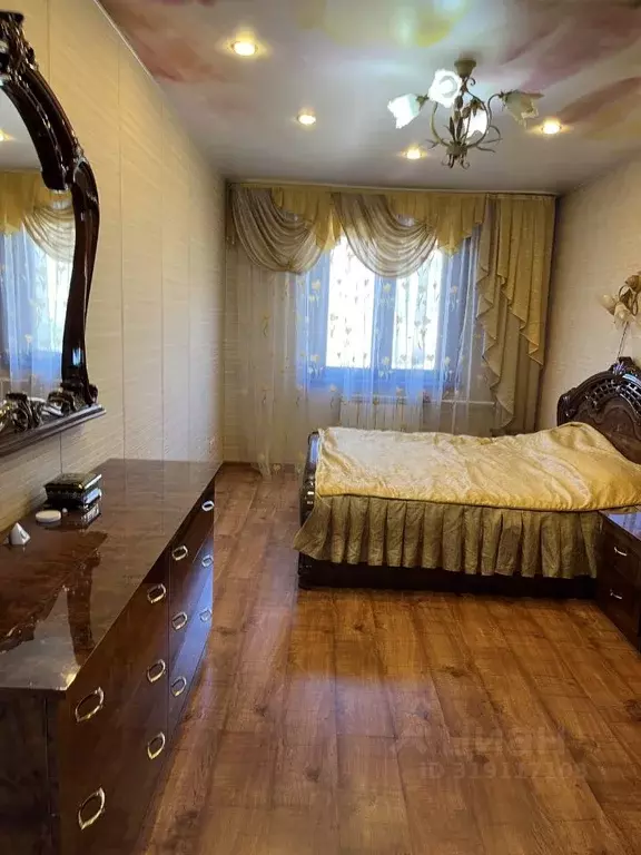 4-к кв. Красноярский край, Красноярск ул. Академгородок, 23 (81.0 м) - Фото 0