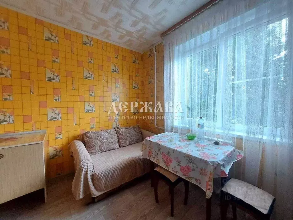 1-к кв. Белгородская область, Старый Оскол Королева мкр, 32А (39.0 м) - Фото 2