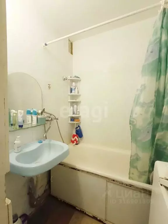 2-к кв. Белгородская область, Алексеевка Республиканская ул., 78 (49.9 ... - Фото 1