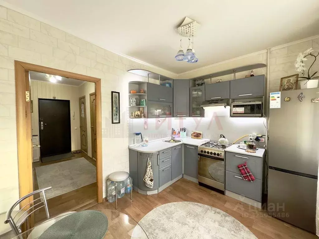 1-к кв. Белгородская область, Старый Оскол ул. Крутикова, 17 (39.6 м) - Фото 1