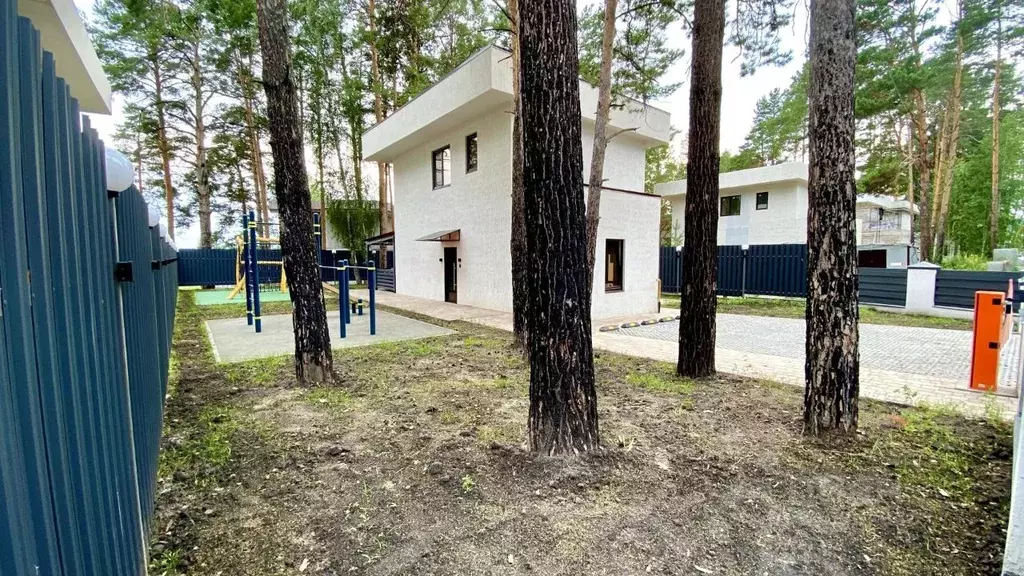 Дом в Тюменская область, Тюмень 4-й Салаирского тракта км (78 м) - Фото 1