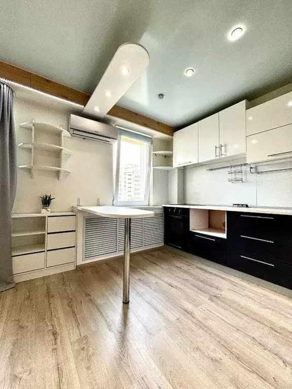 Студия Кировская область, Киров ул. Свободы, 158 (25.0 м) - Фото 1