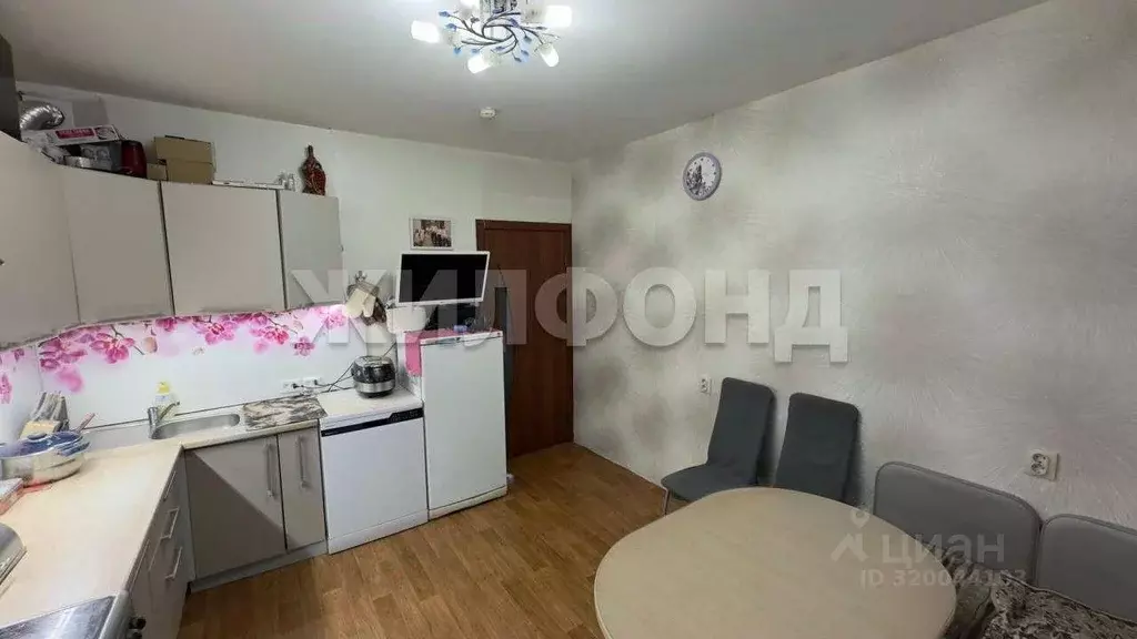 Квартира, 3 комнаты, 73.3 м - Фото 0