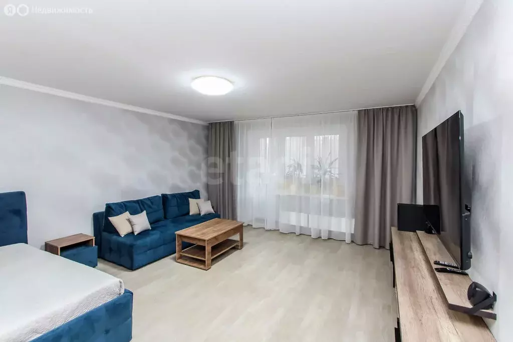 2-комнатная квартира: Тюмень, улица Жуковского, 88/1 (79.8 м) - Фото 1