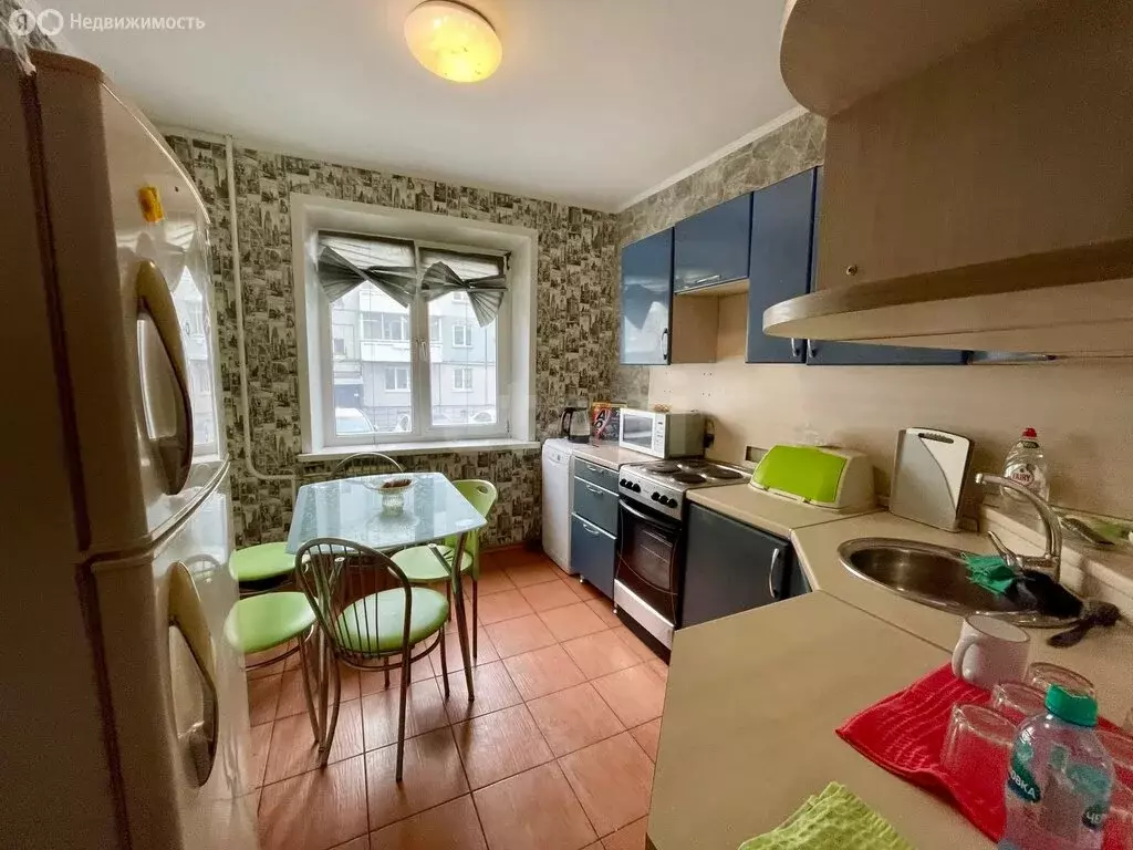 3-комнатная квартира: Ачинск, 4-й Привокзальный микрорайон, 4 (65.2 м) - Фото 1