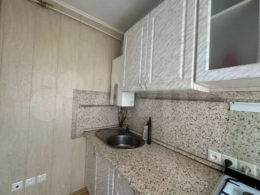 1-к. квартира, 324 м, 3/5 эт. - Фото 1