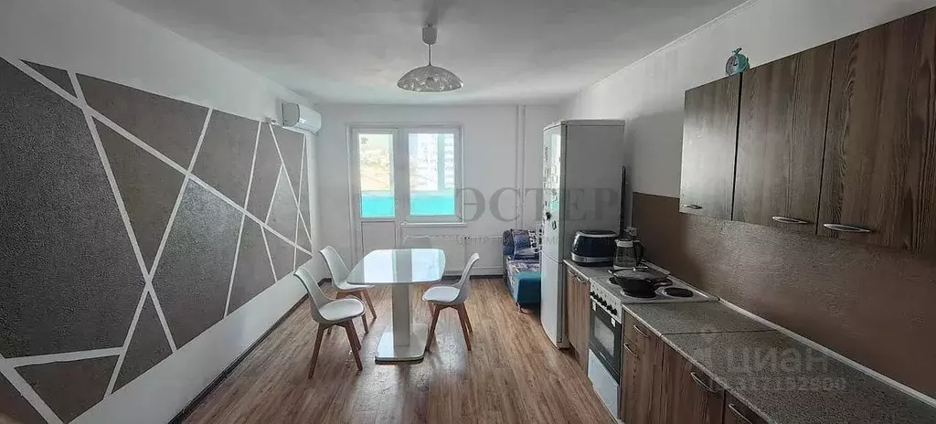 3-к кв. Краснодарский край, Геленджик ул. Маршала Жукова, 1к4 (90.0 м) - Фото 0