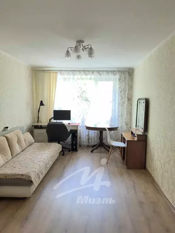 Продается 3-комнатная квартира - Фото 1