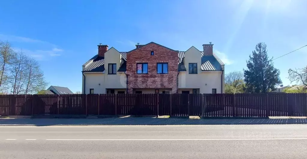 Таунхаус в Калининградская область, Пионерский Рабочая ул., 22 (128 м) - Фото 0