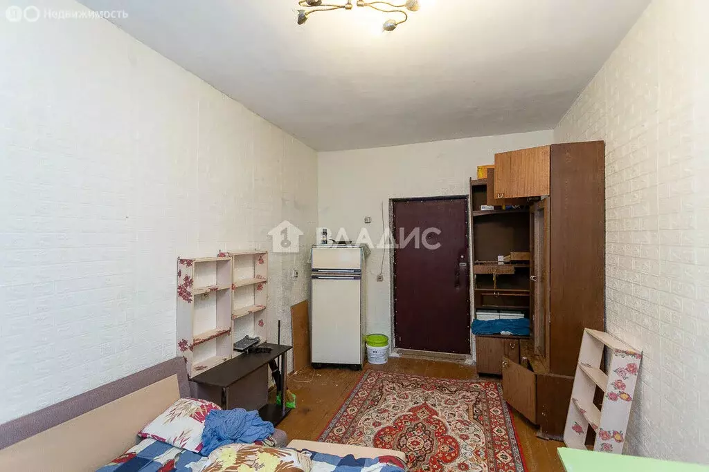 1к в 8-комнатной квартире (14.3 м) - Фото 1