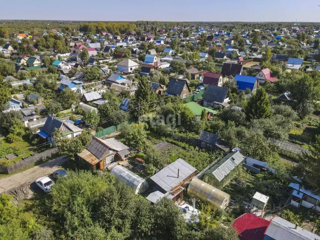 Дом в Тюменская область, Тюмень Строитель-3 СНТ, ул. Рябиновая, 180 .,  Купить дом в Тюмени, ID объекта - 50013135389