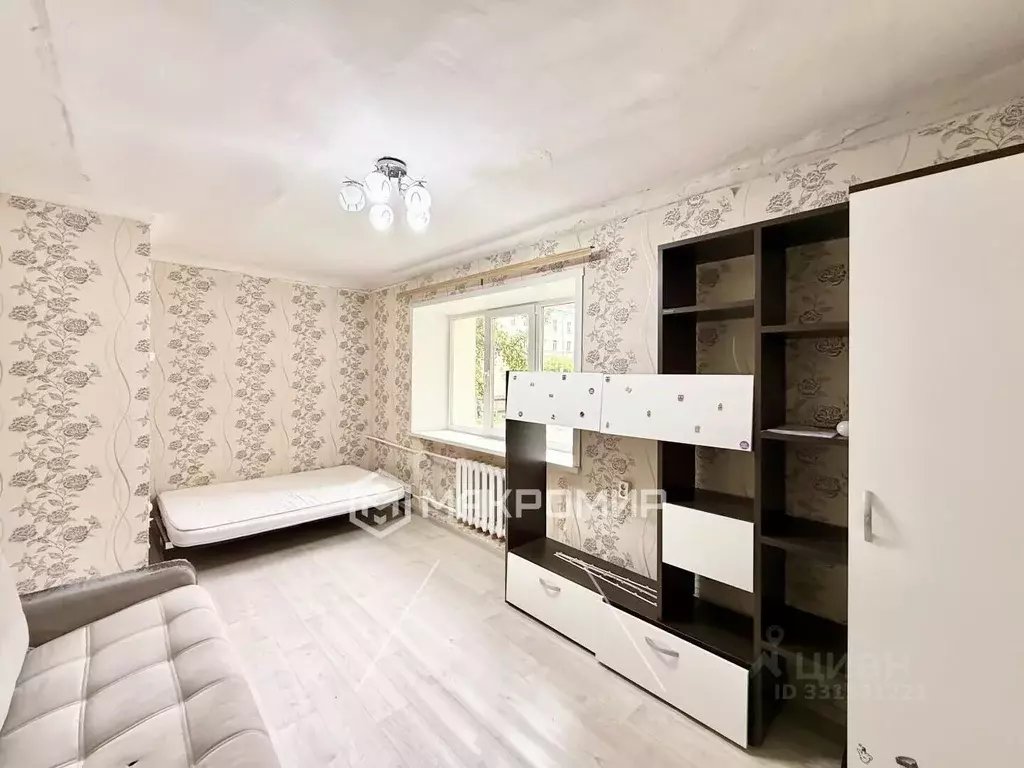 1-к кв. Кировская область, Киров ул. Пугачева, 28 (30.5 м) - Фото 1