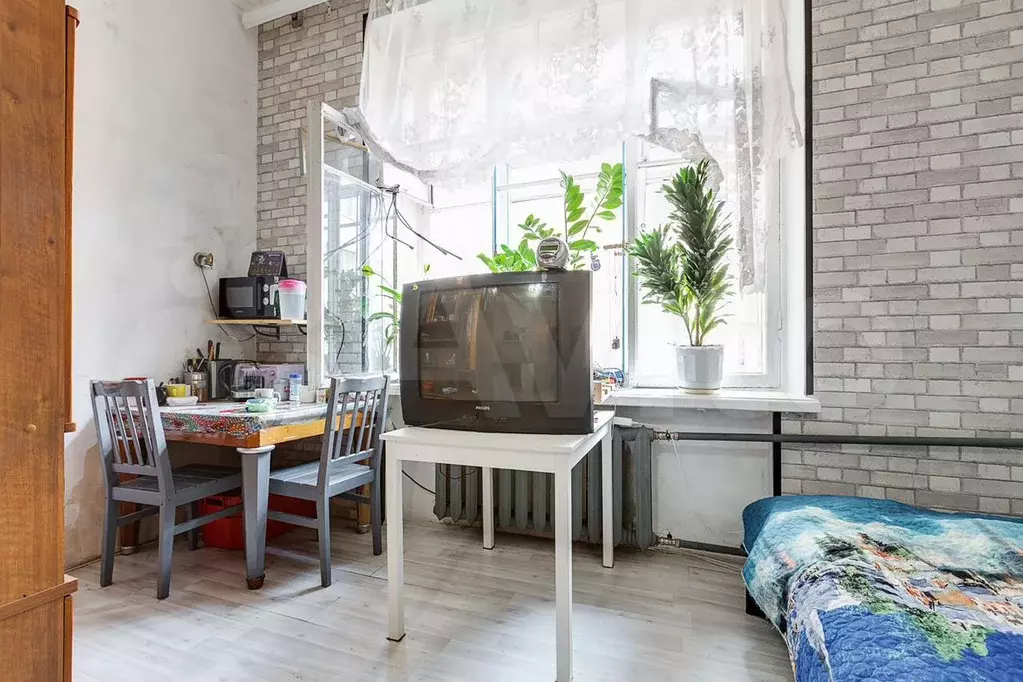 Комната 30 м в 8-к., 4/7 эт. - Фото 1