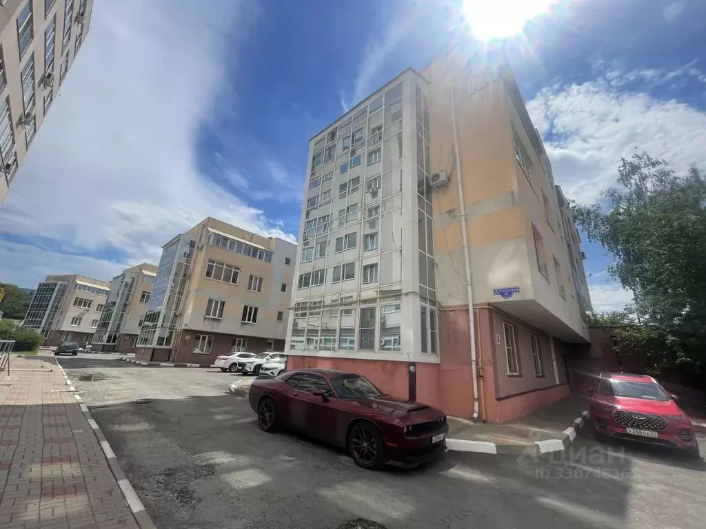 2-к кв. Белгородская область, Белгород ул. Толстого, 45 (65.0 м) - Фото 1
