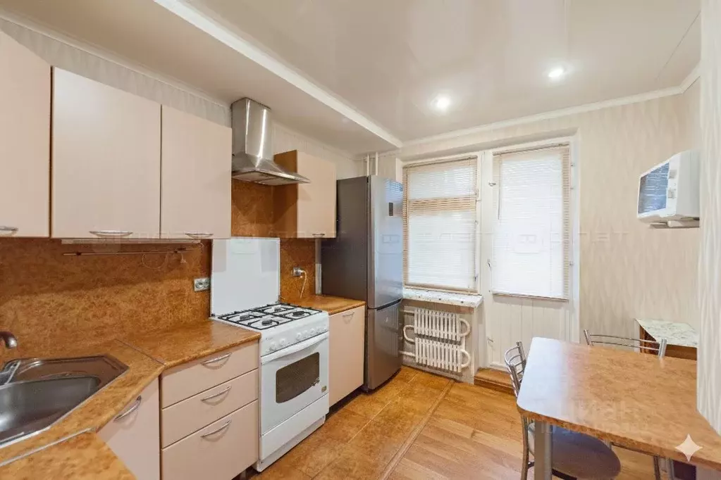 2-к кв. Татарстан, Казань ул. Братьев Касимовых, 21 (57.4 м) - Фото 1