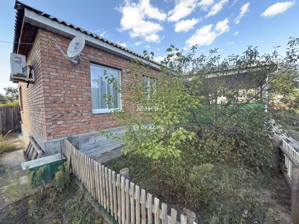 Дом в Калмыкия, Элиста ул. Бимбаева, 10 (92 м) - Фото 1