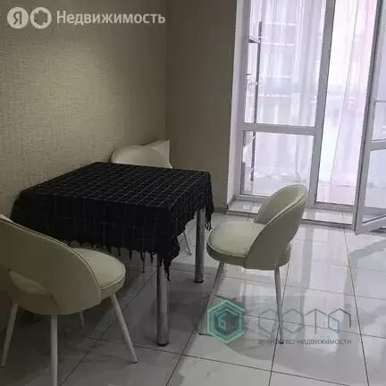 2-комнатная квартира: Калининград, Старорусская улица, 29 (64.7 м) - Фото 1