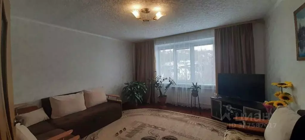 3-к кв. Кемеровская область, Осинники Тобольская ул., 20 (68.6 м) - Фото 0