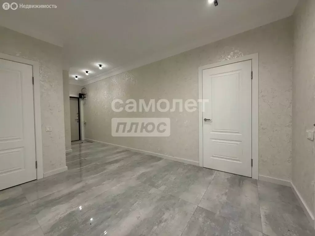 3-комнатная квартира: Каспийск, Каспийское шоссе, 17Б (98 м) - Фото 2